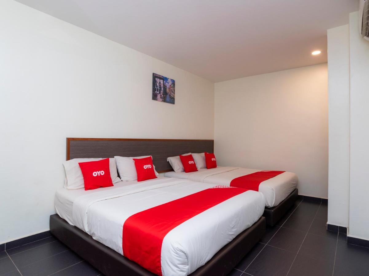 Oyo 44095 Bluewater Hotel Mersing Ngoại thất bức ảnh