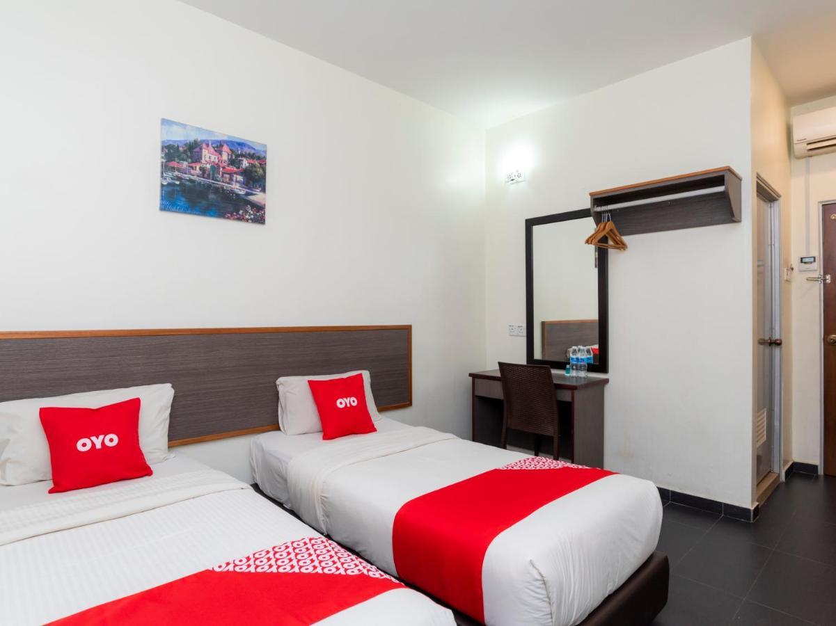 Oyo 44095 Bluewater Hotel Mersing Ngoại thất bức ảnh