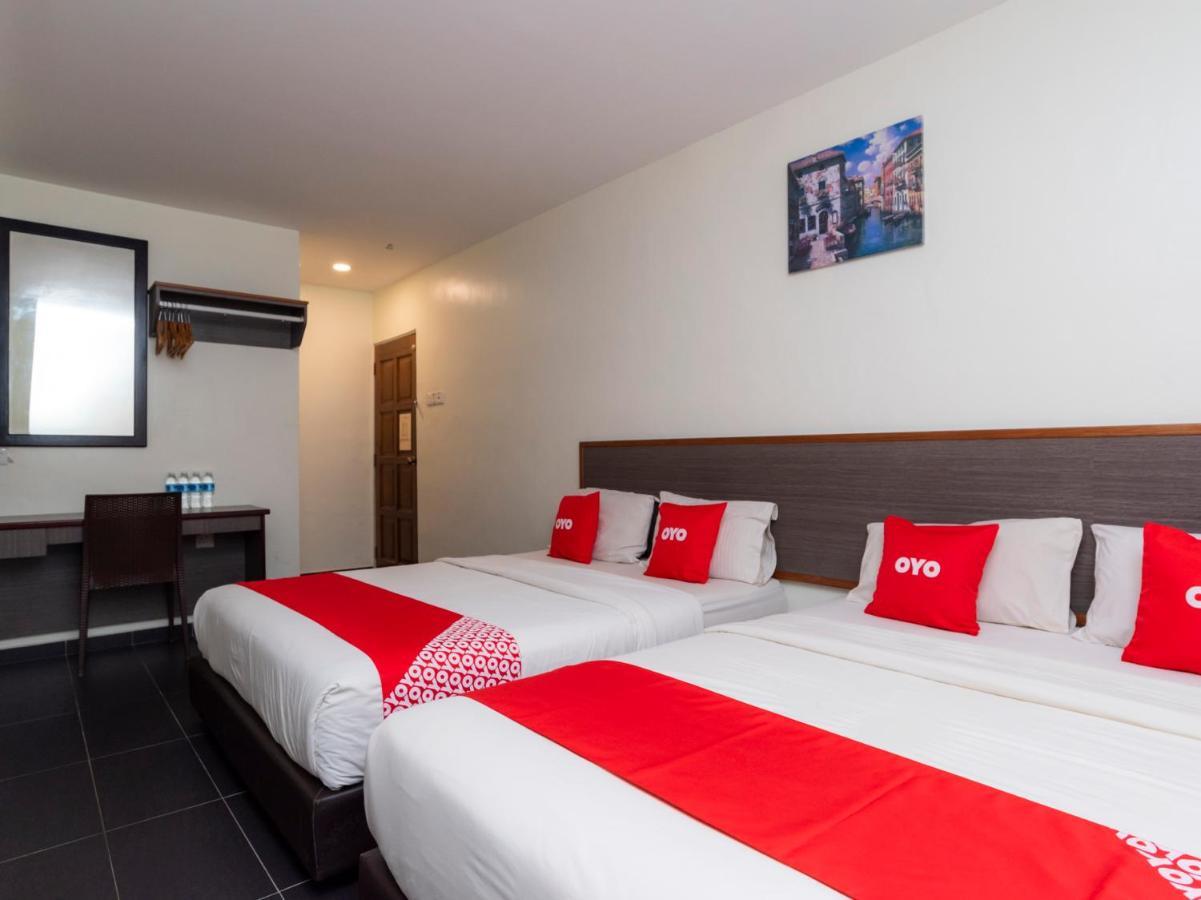 Oyo 44095 Bluewater Hotel Mersing Ngoại thất bức ảnh
