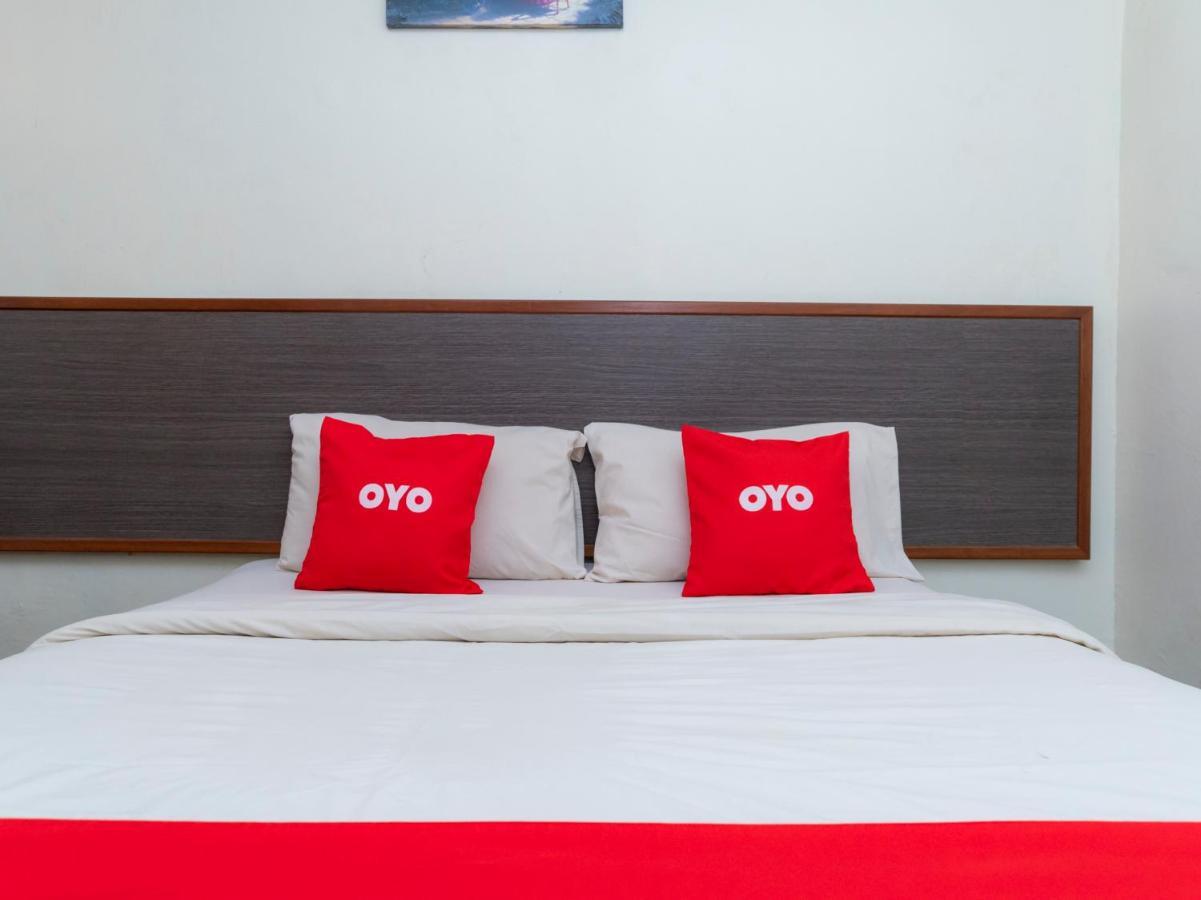 Oyo 44095 Bluewater Hotel Mersing Ngoại thất bức ảnh