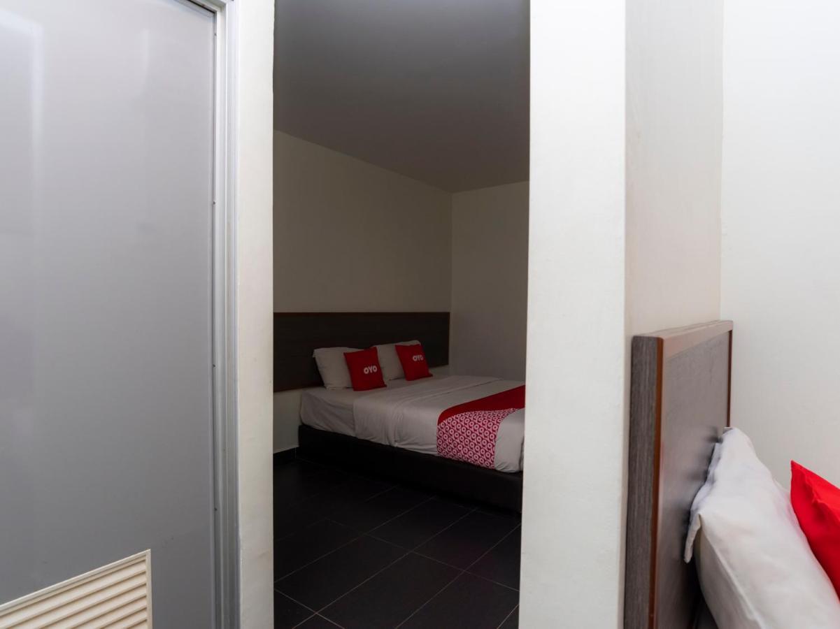 Oyo 44095 Bluewater Hotel Mersing Ngoại thất bức ảnh